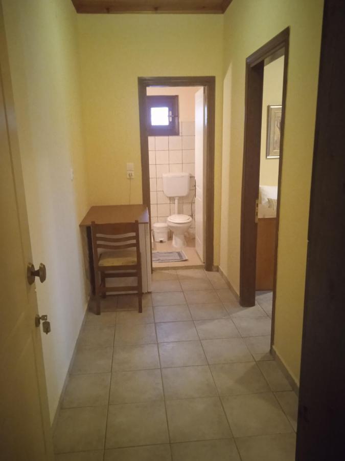 Thiamis Guesthouse Doliana Eksteriør billede