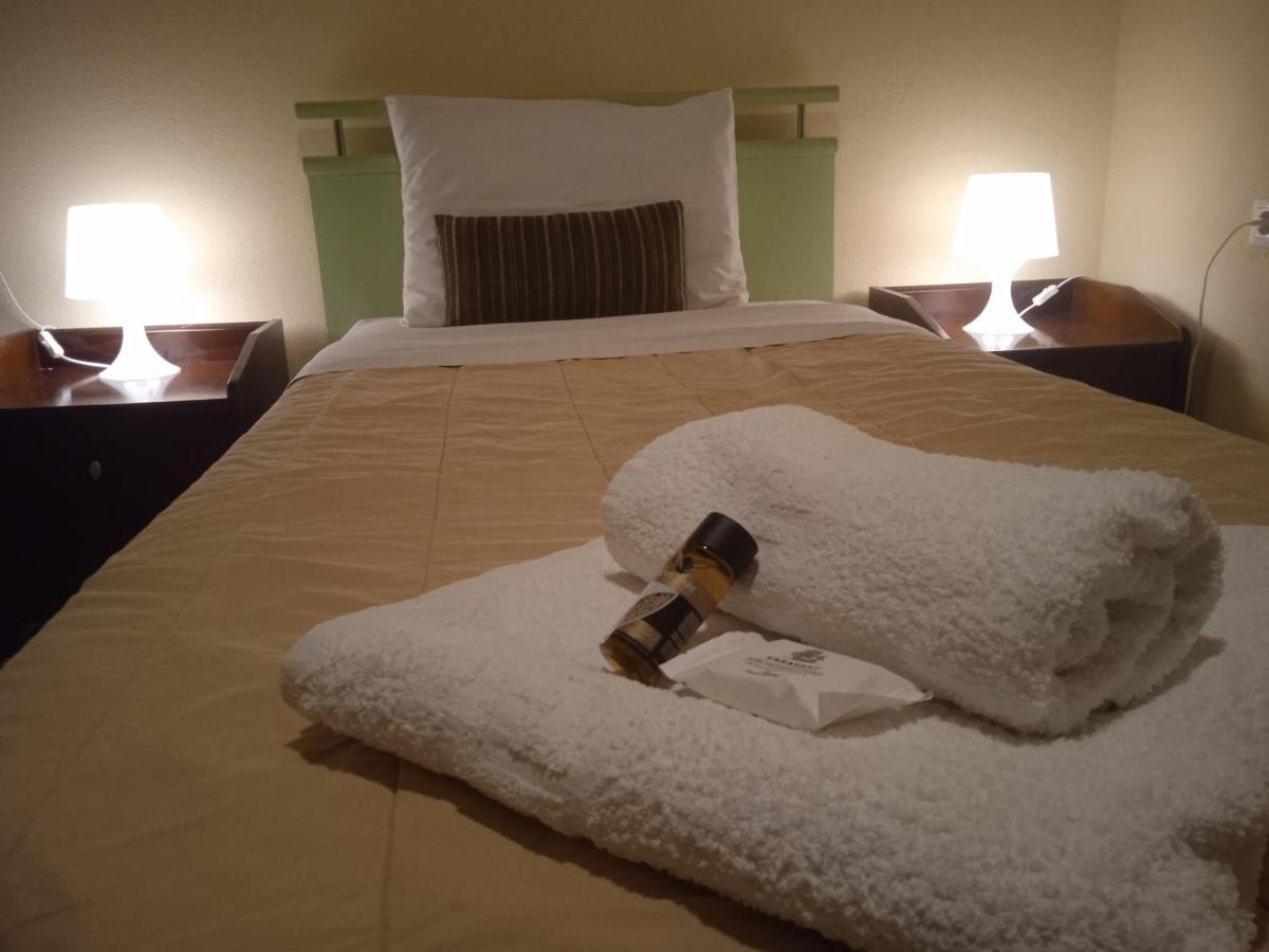 Thiamis Guesthouse Doliana Eksteriør billede
