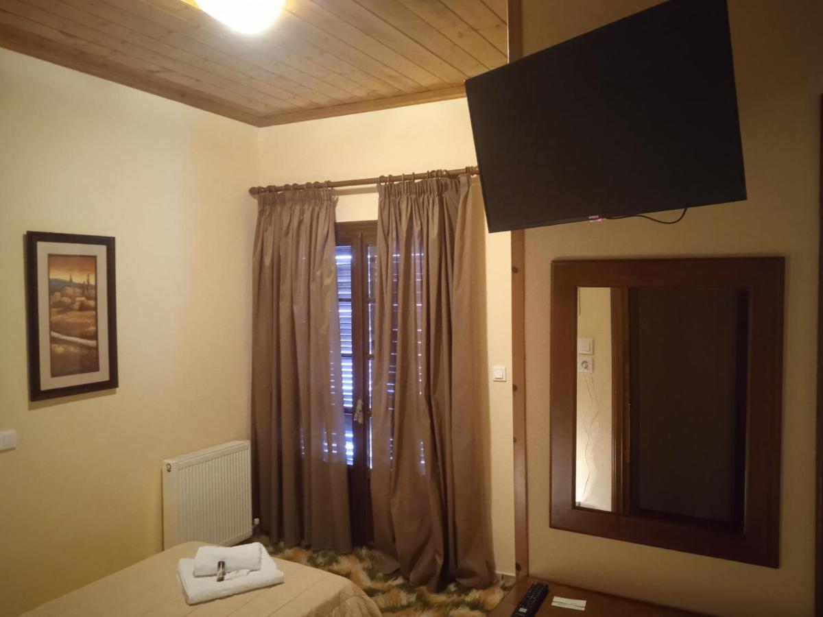 Thiamis Guesthouse Doliana Eksteriør billede