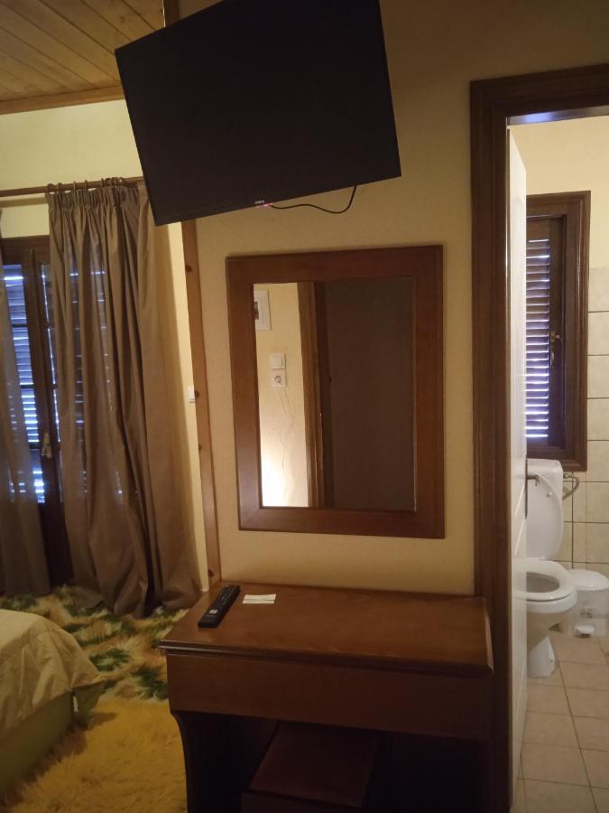 Thiamis Guesthouse Doliana Eksteriør billede