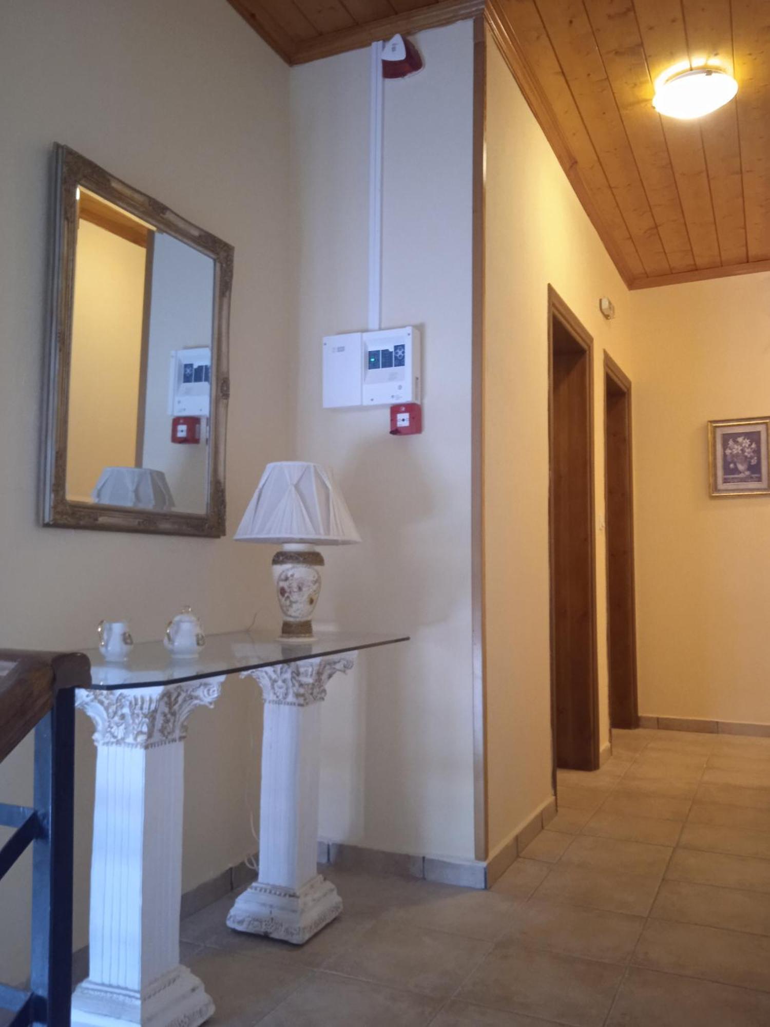 Thiamis Guesthouse Doliana Eksteriør billede
